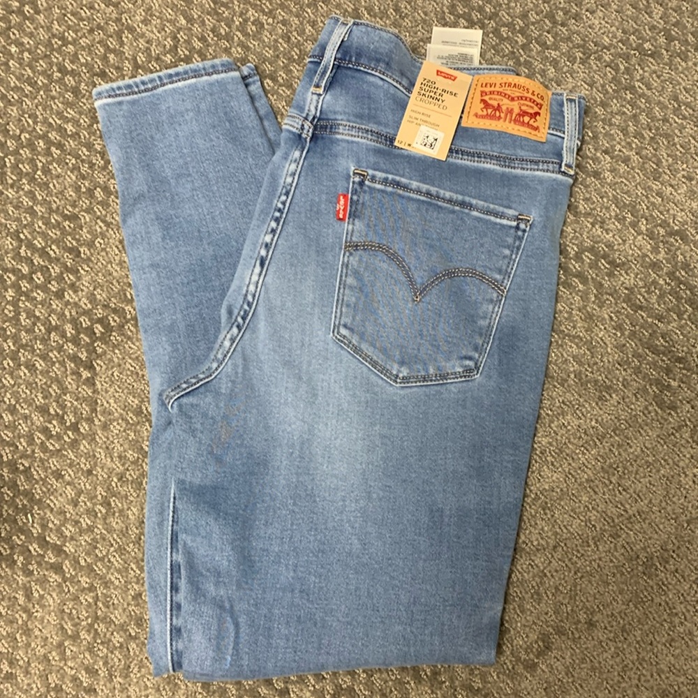 Levi’s 720 High-Rise Super Skinny Cropped Jeans